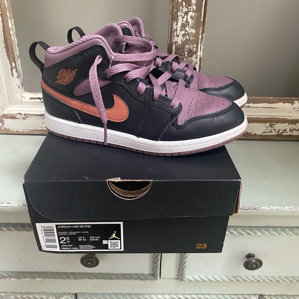 Nike Kids' Air Jordan Mid SE - Black and Purple